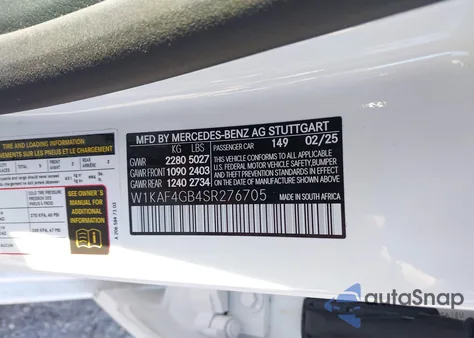 2025 Mercedes-Benz C 300 z USA, uszkodzony, nr VIN W1KAF4GB4SR276705